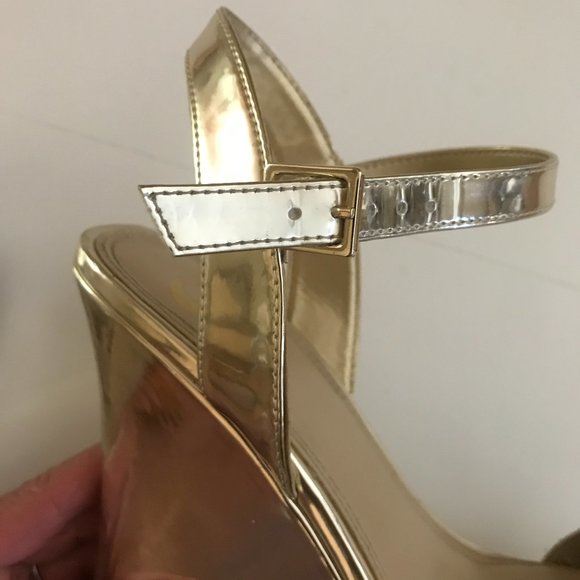 Gianni Bini Gold Beaded Platform Heels - Picture 9 of 14